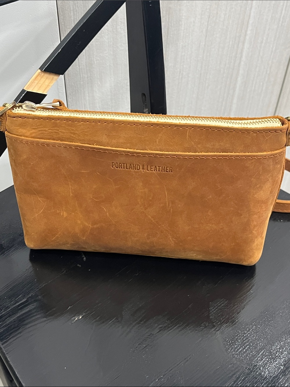 Portland Leather Poppy Women’s Leather Crossbody- Honey - Picture 2 of 15